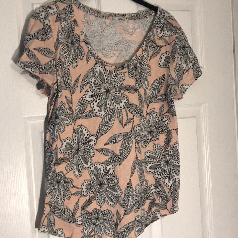 Loft vintage soft tee baby pink with flower detail